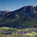 Bed & Breakfast Dom Tatrzanski Ewa Deluxe 4*